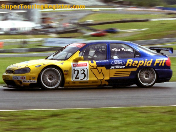 Alvin Powell @ Brands Hatch 2002