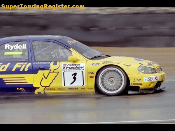 Rickard Rydell @ Brands Hatch, 2000