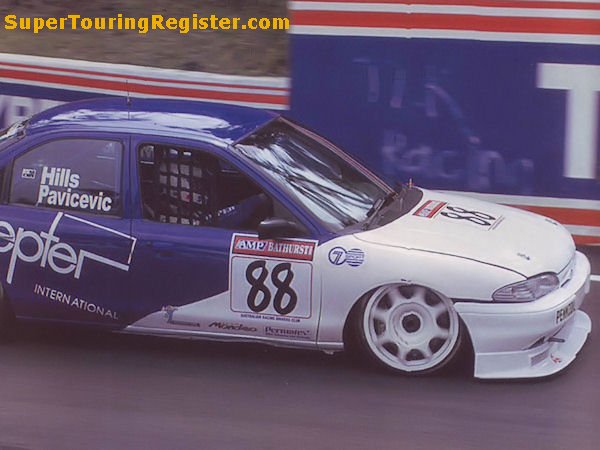 Peter Hills / Andrej Pavicevic