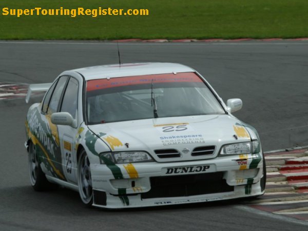 Derek Hale @ Snetterton, Sep 2004